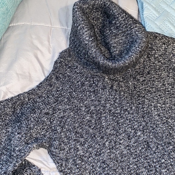 HOLLISTER cold shoulder cowl neck sweater dark grey Merle XS - Picture 6 of 12